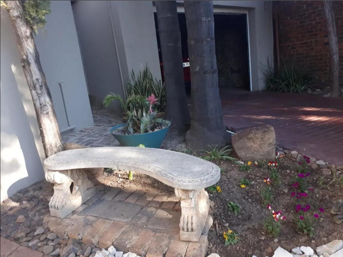 Pta East Guest House Pretoria Exterior foto